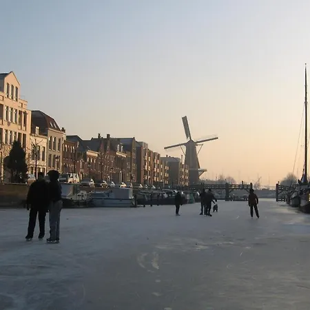 Bed & Breakfast Plek Voor Pelgrims Rotterdam